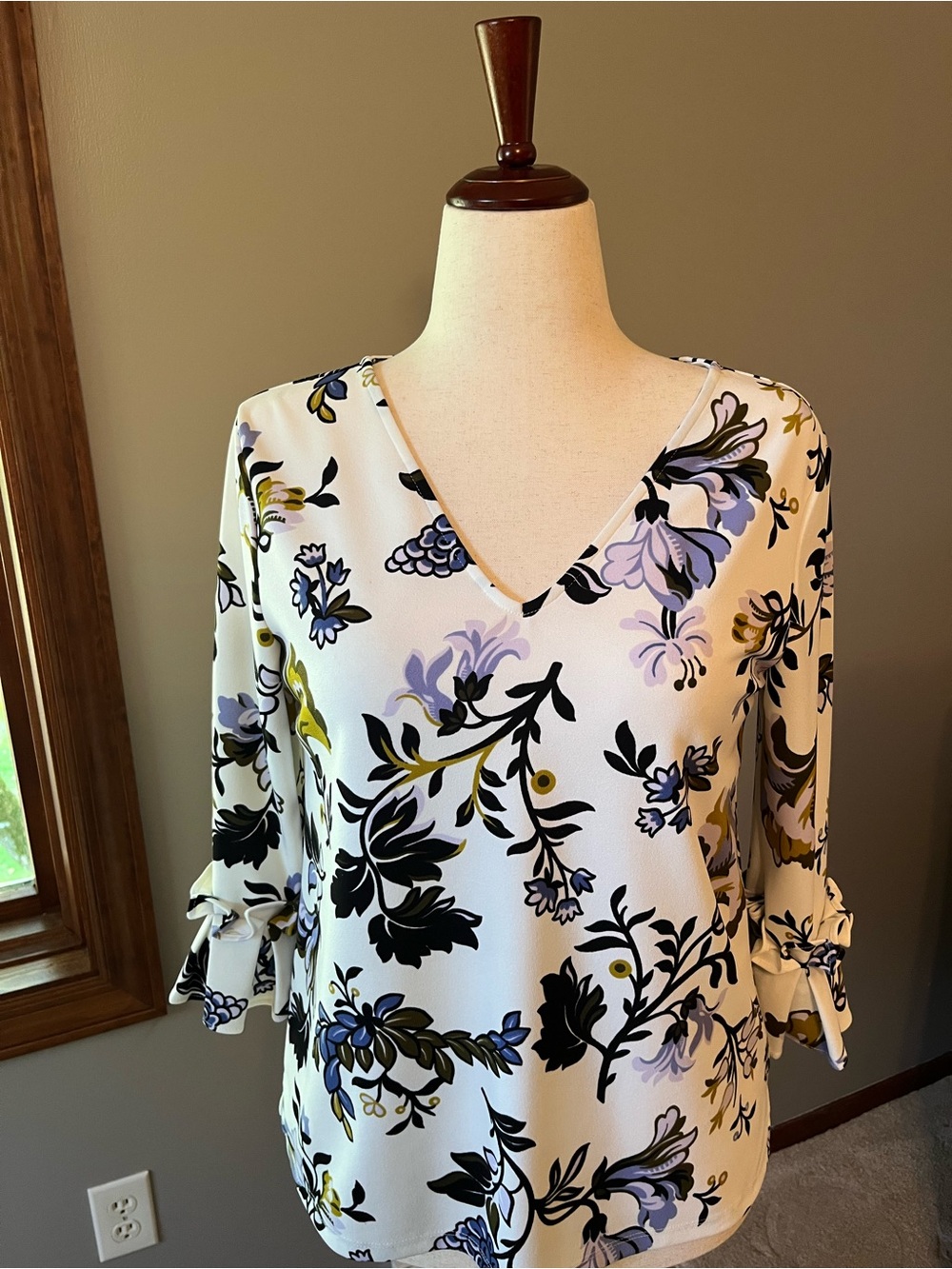 Ann Taylor White Floral V-Neck Blouse with Black & Lavender Print